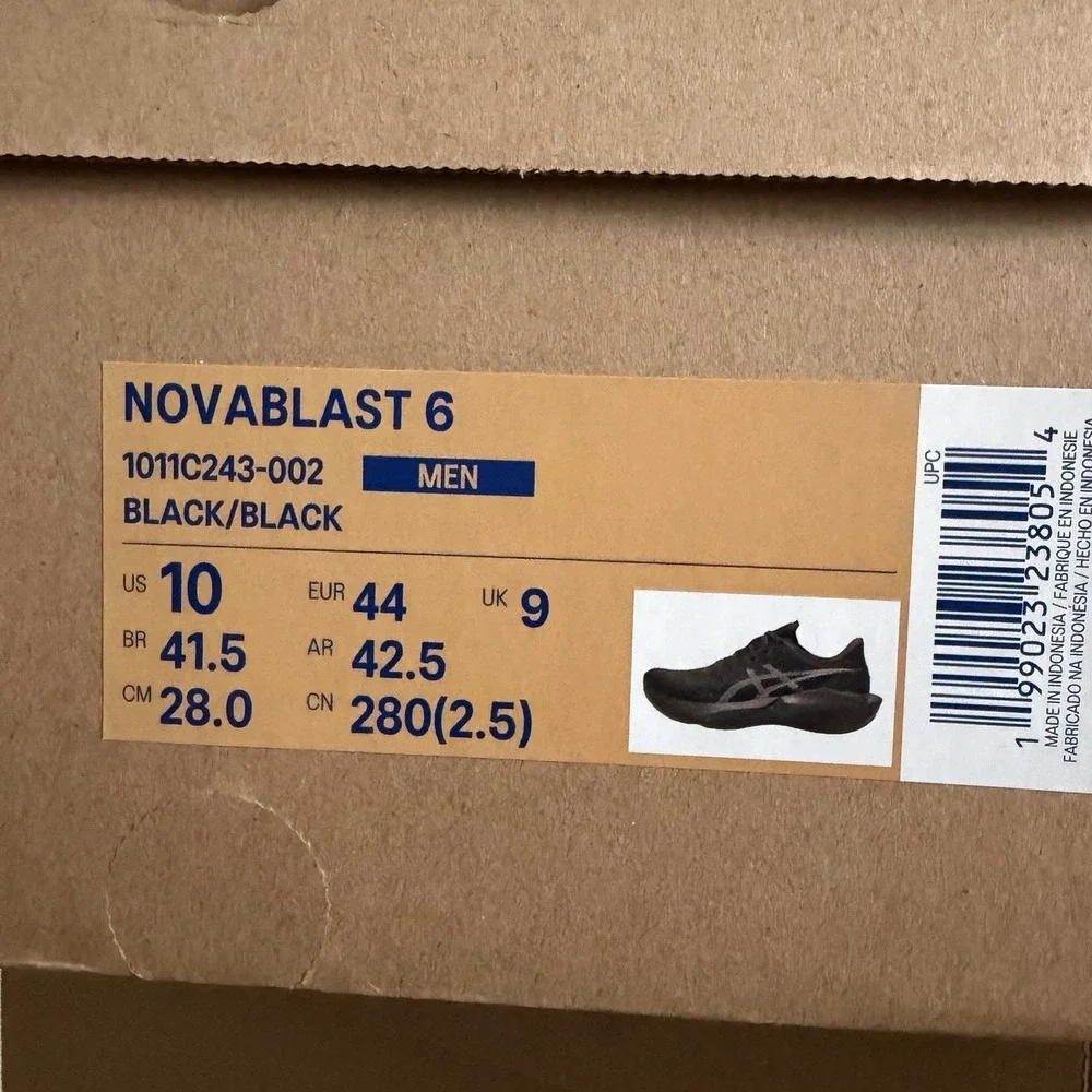 ASICS Novablast 6 Mens Size 10 Black Running Shoes Gym Training Sneakers NWB!